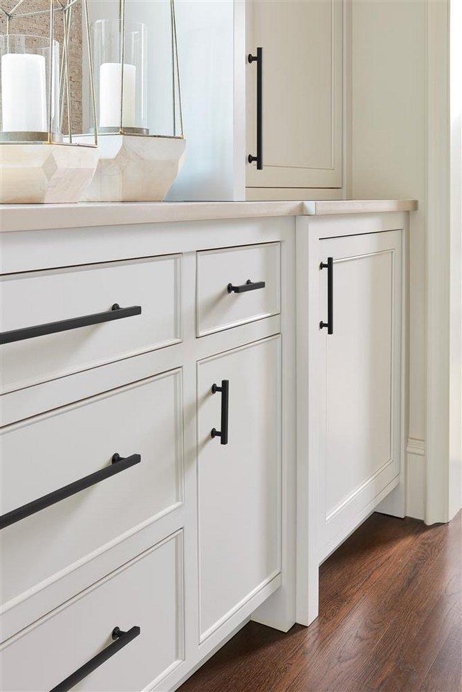 EVERETT 3-3/4 96 MM CENTER-TO-CENTER MATTE BLACK CABINET PULL 