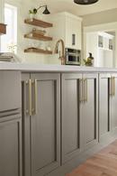 EVERETT 8-13/16 224 MM CENTER-TO-CENTER GOLDEN CHAMPAGNE CABINET PULL 