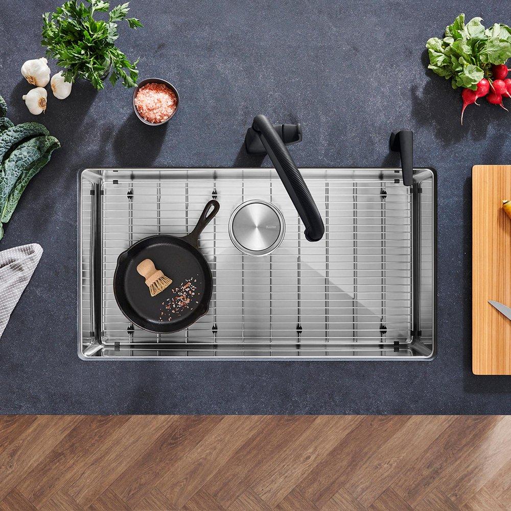 BLANCO Polished Satin 31-15/16 x 17-15/16 in. No Hole Stainless Steel Single Bowl Undermount Kitchen Sink 