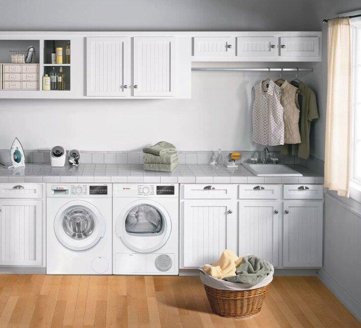 BSH Home Appliances Corporation White 23-1/2 x 33-1/4 x 24-1/4 in. 60A 2.2 cu. ft. Electric Front Load Washer 