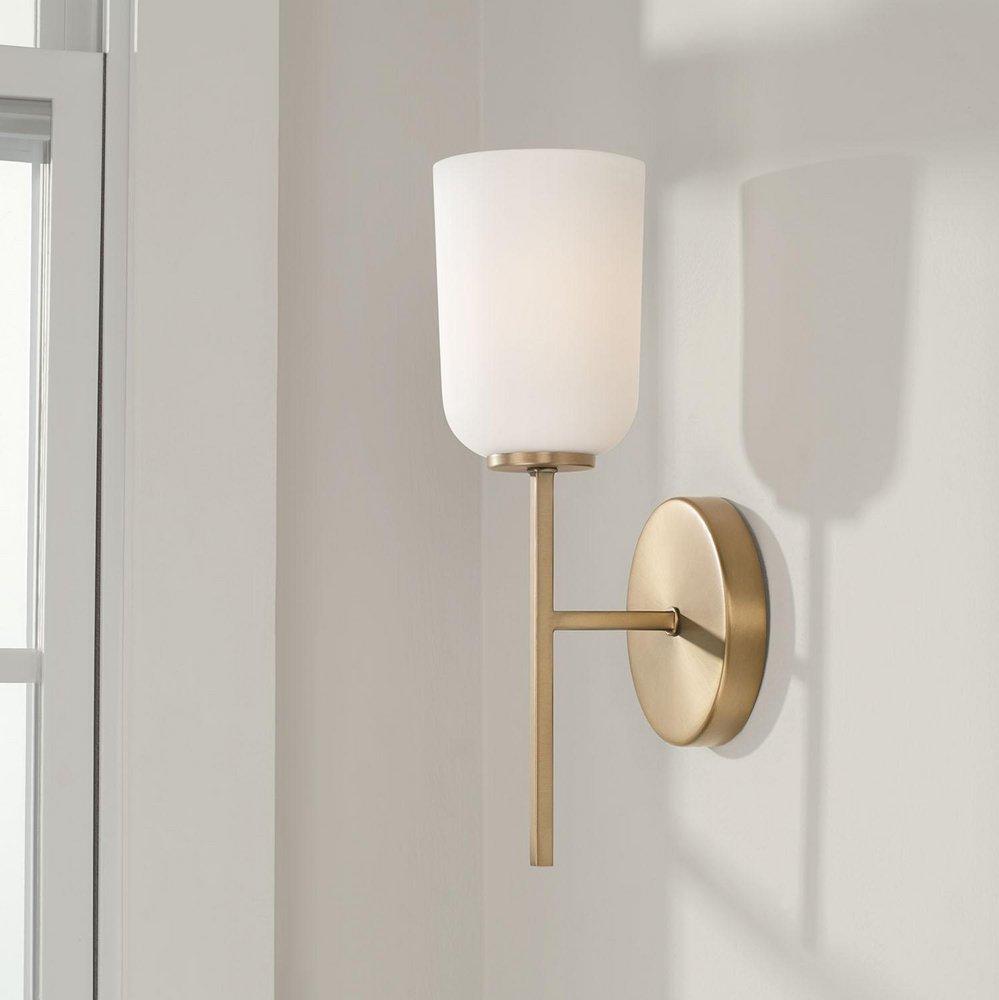 1 LIGHT SCONCE 