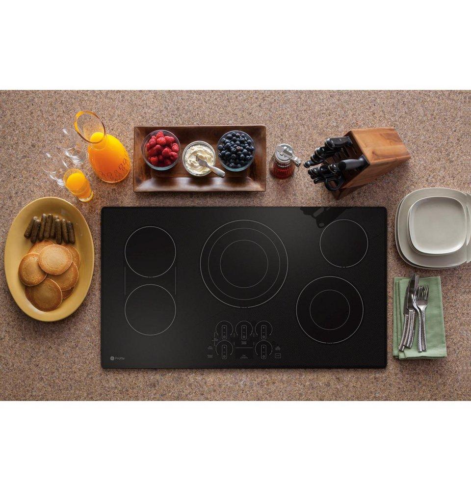 36 in. 5 Burner Radiant Cooktop in Black/Stainless Steel 