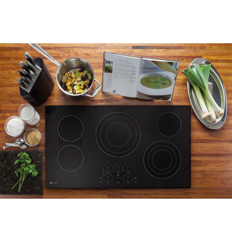 36 in. 5 Burner Radiant Cooktop in Black 