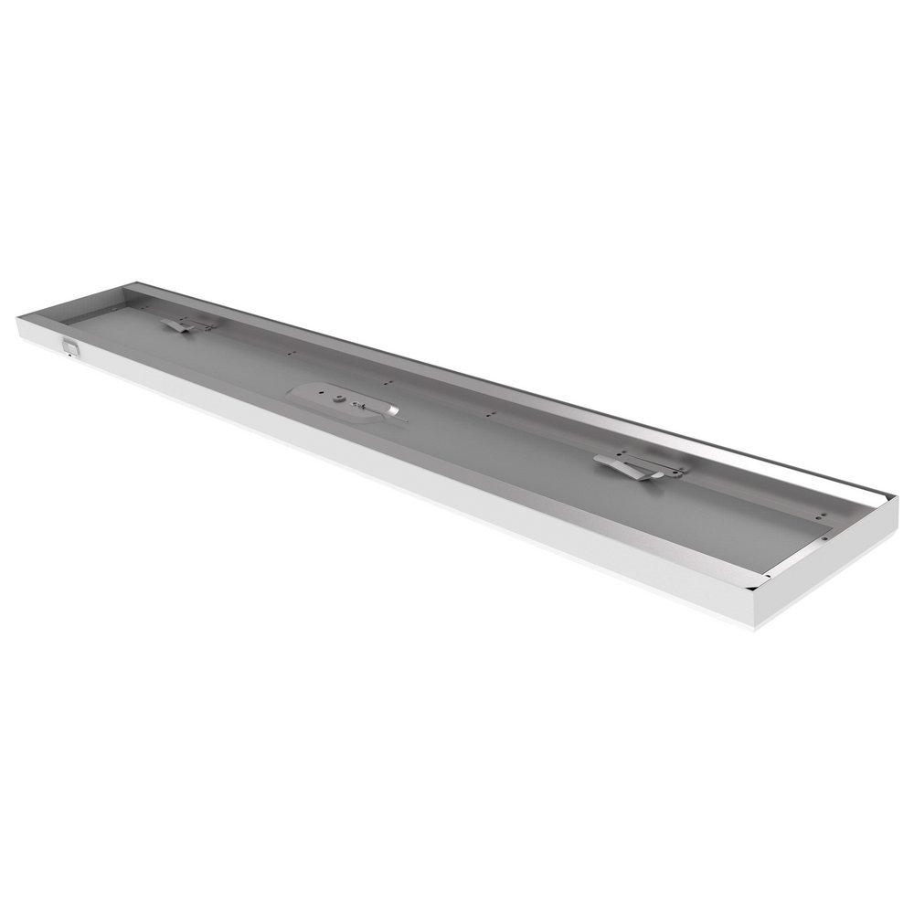 BLINK PRO - 32 WATT; 5.5 IN. X 36 IN.; SURFACE MOUNT LED; CCT SELECTABLE; 90 CRI; WHITE FINISH; 120/277 VOLT; RECTANGULAR SHAPE 