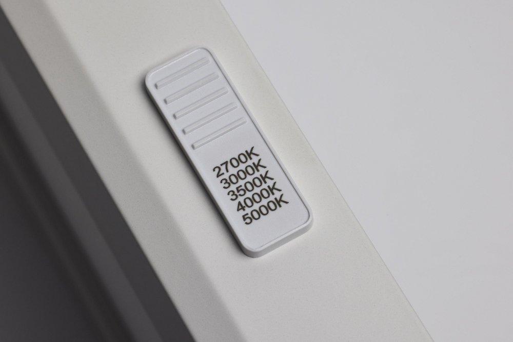 BLINK PRO - 32 WATT; 5.5 IN. X 36 IN.; SURFACE MOUNT LED; CCT SELECTABLE; 90 CRI; WHITE FINISH; 120/277 VOLT; RECTANGULAR SHAPE 