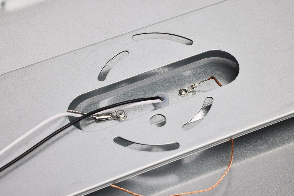 BLINK PRO - 47 WATT; 12 IN. X 48 IN.; SURFACE MOUNT LED; CCT SELECTABLE; 90 CRI; BLACK FINISH; 120/277 VOLT; RECTANGULAR SHAPE 