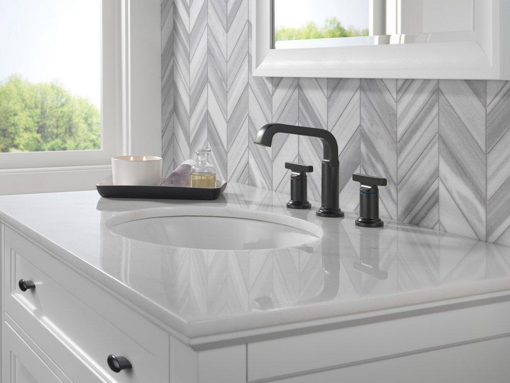 Two Handle Widespread Bathroom Sink Faucet in Matte Black 