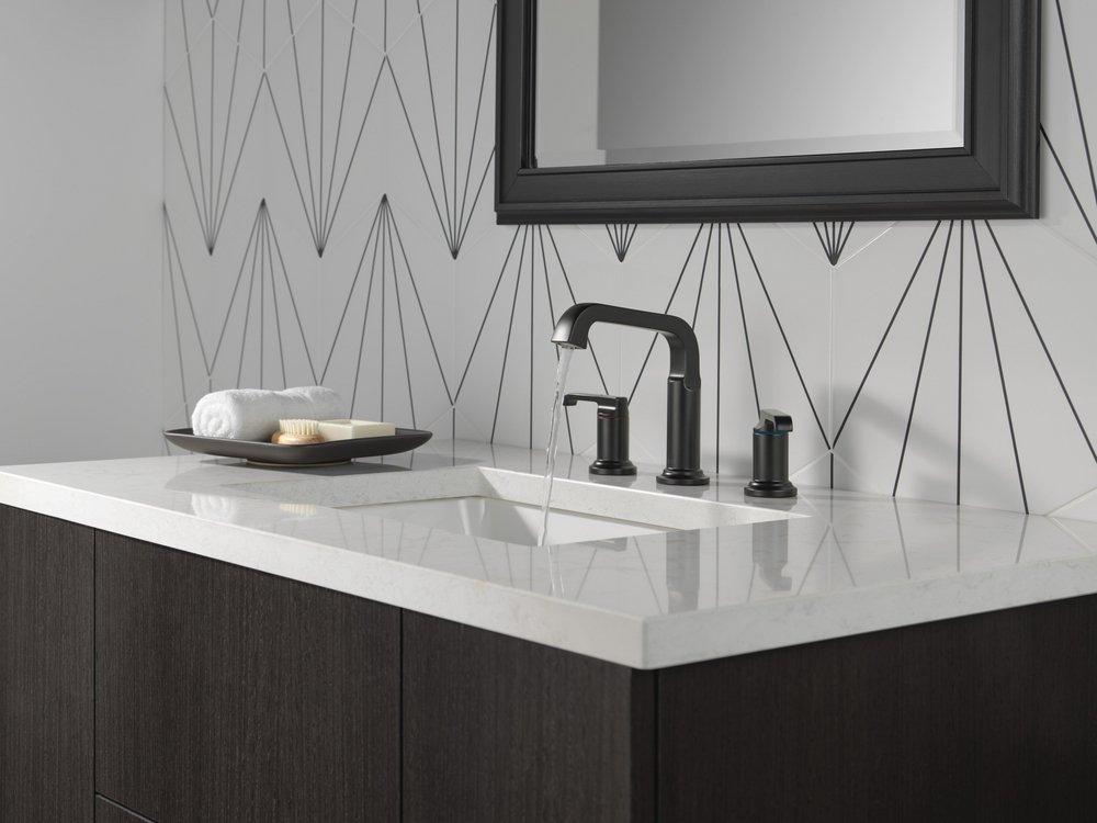 Two Handle Widespread Bathroom Sink Faucet in Matte Black 