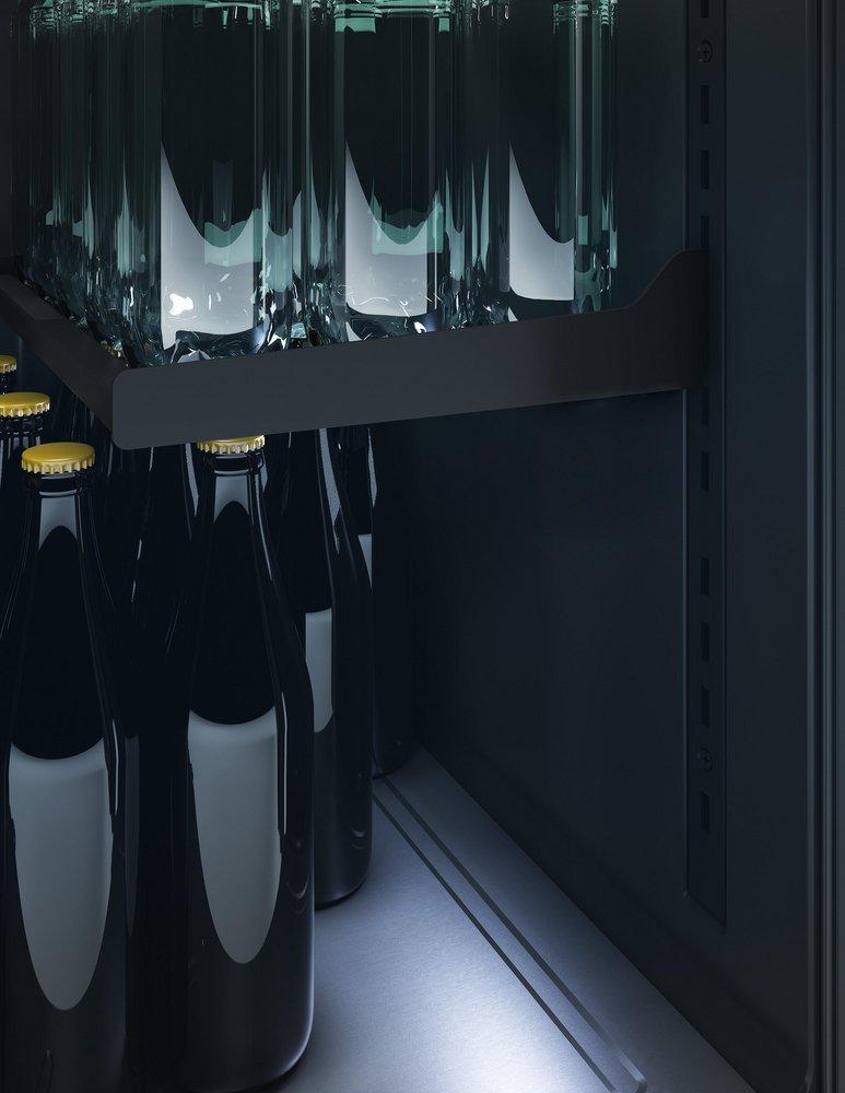 24 in. Single Zone Under Counter Outdoor Kegerator & Beverage Cooler in Stainless Steel with Reversible Door 