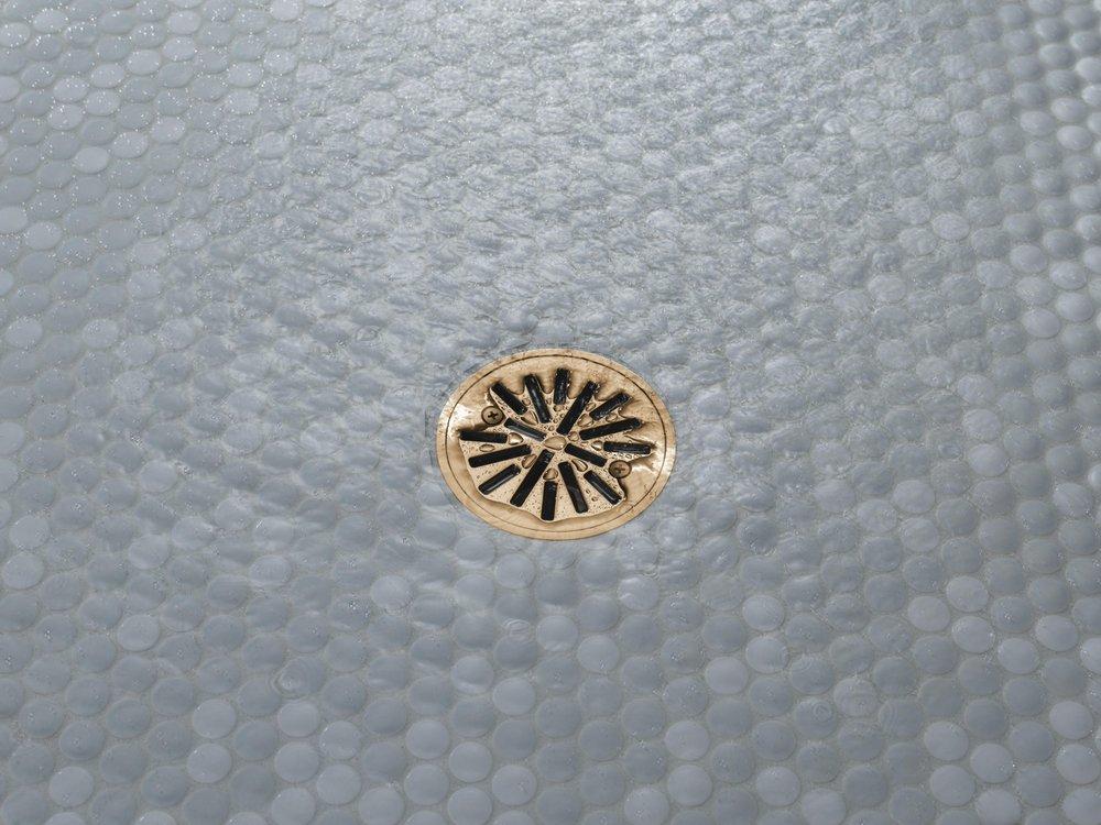 DELTA OTHER: 4 TILE-IN ROUND SHOWER DRAIN 