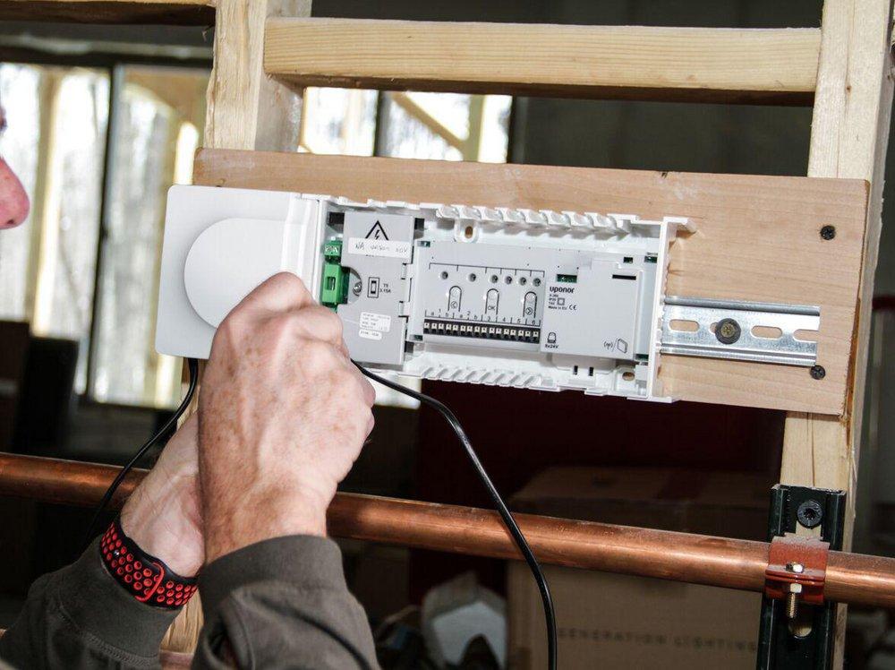 Controller (X-265) with Antenna (A-265) 