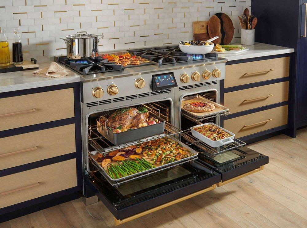 48 DUAL FUEL RANGE - 8 BURNERS FUEL TYPE LIQUID PROPANE LP - FINISH STAINLESS STEEL -TRIM STANDARD BRUSHED STAINLESS STEEL 