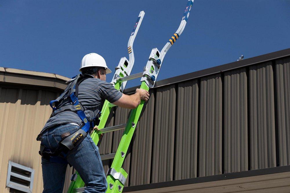 Werner Ladder Safety Green Fiberglass 375 lb. Extension Ladder 