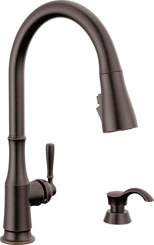 DELTA CAPERTEE: SINGLE HANDLE PULL-DOWN KITCHEN FAUCET WITH SOAP DISPENSER AND SHIELDSPRAY TECHNOLOGY 