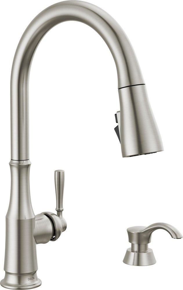 DELTA CAPERTEE: SINGLE HANDLE PULL-DOWN KITCHEN FAUCET WITH SOAP DISPENSER AND SHIELDSPRAY TECHNOLOGY 