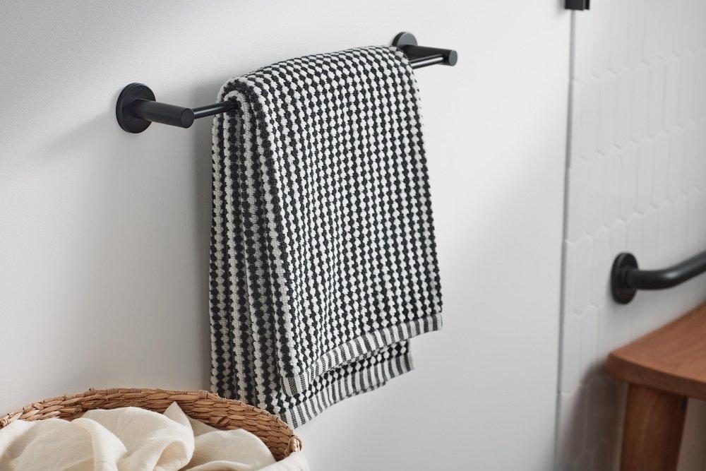 18 in. Towel Bar in Matte Black 