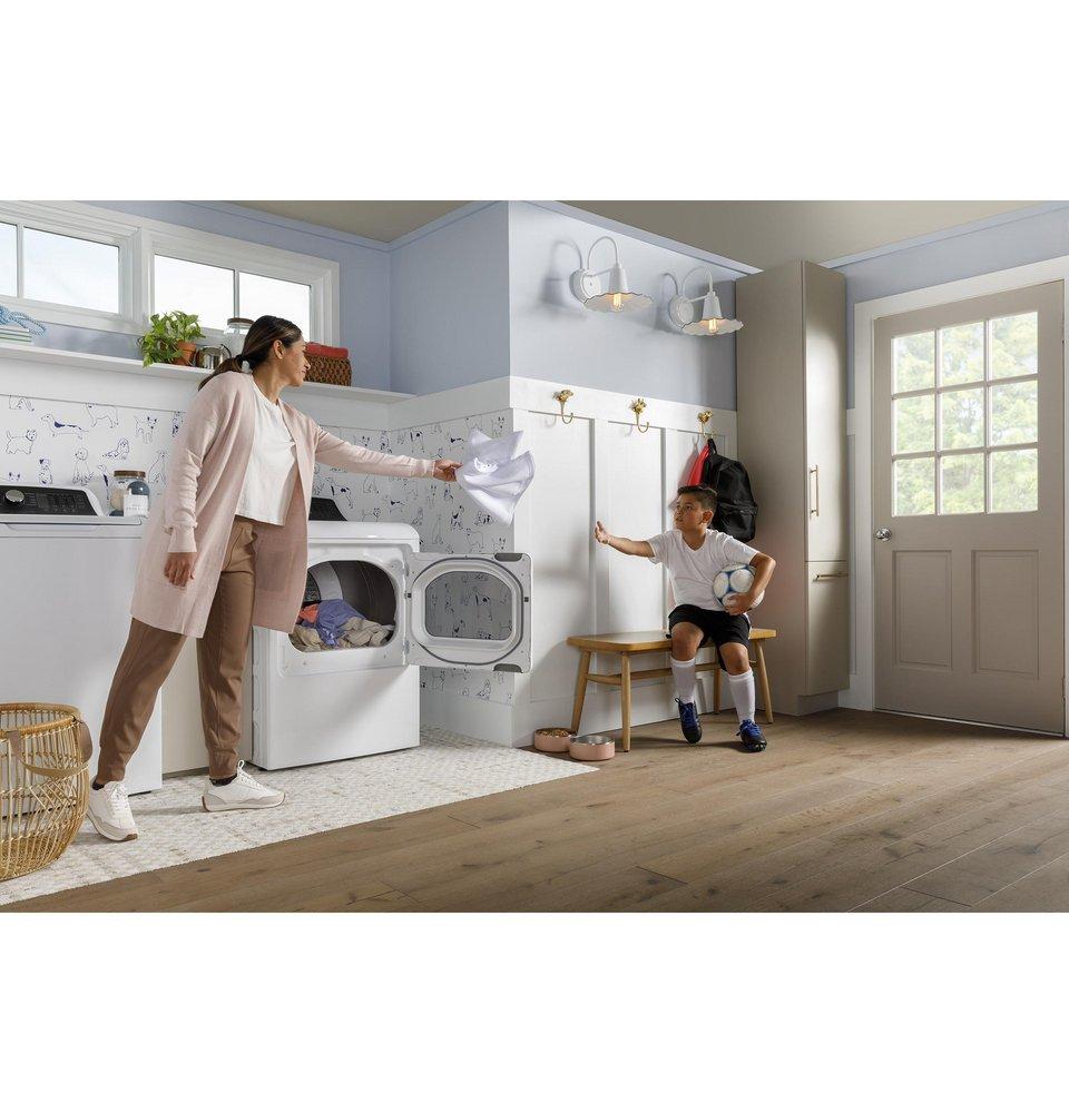 GE&reg; White 27 x 30-1/2 in. 208/240V 7.4 cu. ft. Electric Dryer 