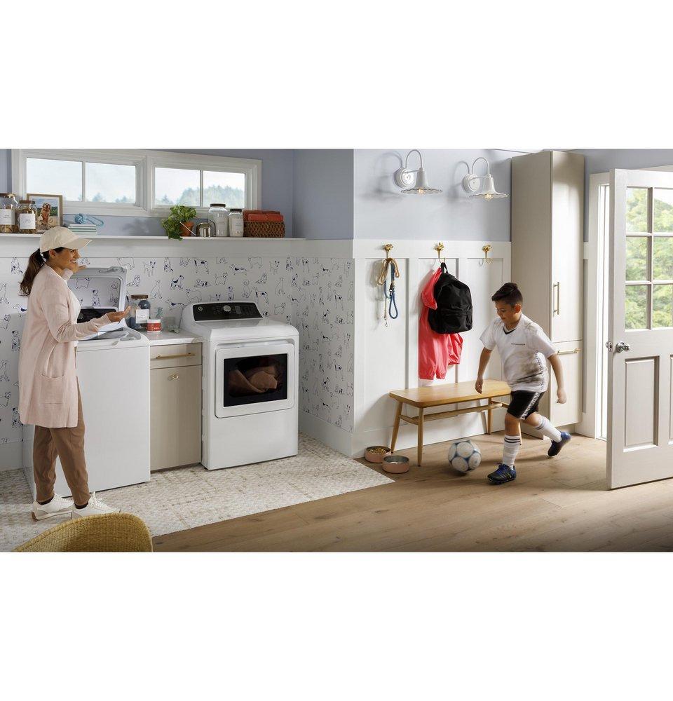 GE&reg; White 27 x 46 x 27 in. 10A 4.5 cu. ft. Top Load Washer 