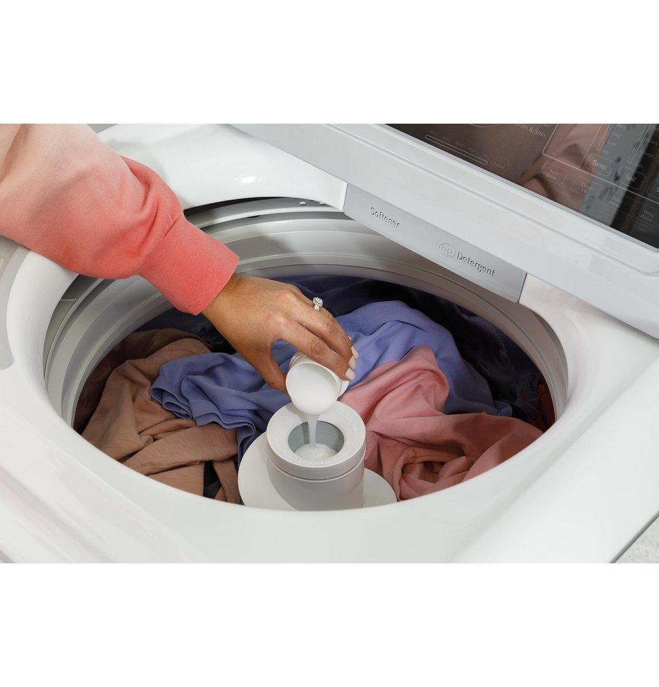GE&reg; White 27 x 46 x 27 in. 10A 4.5 cu. ft. Top Load Washer 