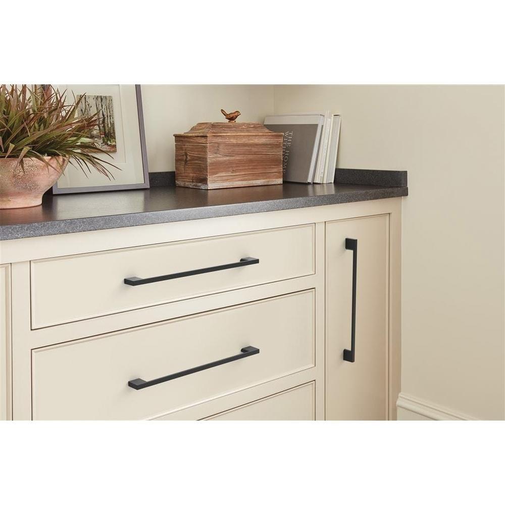 EVERYDAY MODERN 10-1/16 IN 256 MM CENTER-TO-CENTER MATTE BLACK CABINET PULL MABL 