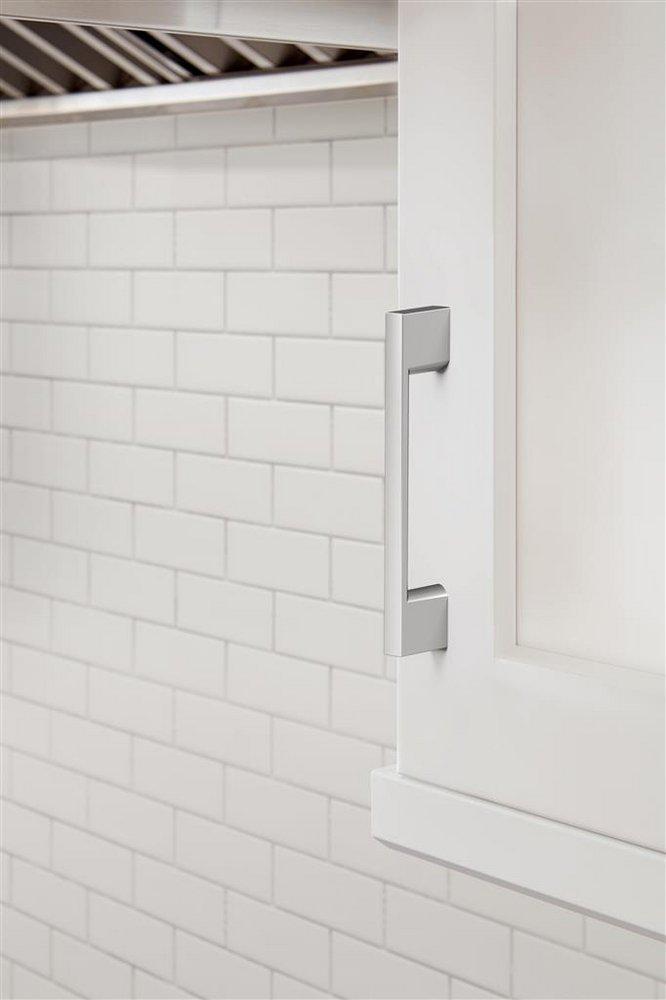 EVERYDAY MODERN 3-3/4 IN 96 MM CENTER-TO-CENTER POLISHED CHROME CABINET PULL CP 