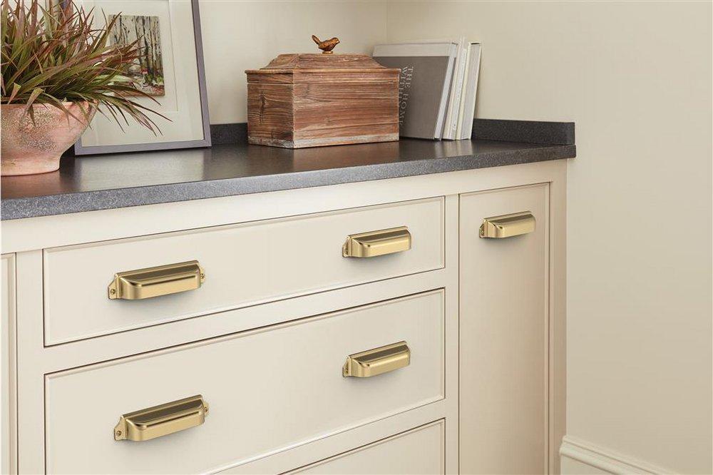 EVERYDAY TRANSITIONAL 3 IN 76 MM & 3-3/4 IN 96 MM CENTER-TO-CENTER CHAMPAGNE BRONZE CABINET CUP PULL CHBR 