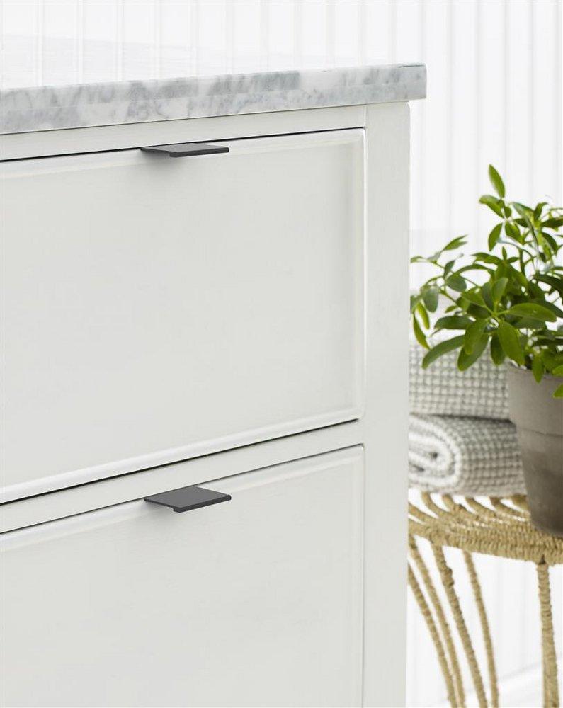 EVERYDAY MODERN 1-3/4 IN LENGTH MATTE BLACK CABINET EDGE PULL MABL 