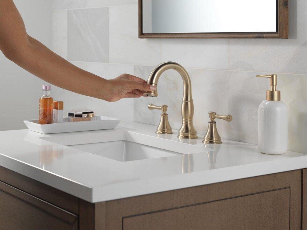 Delta Faucet Brilliance Champagne Bronze Two Handle Widespread Bathroom Sink Faucet 