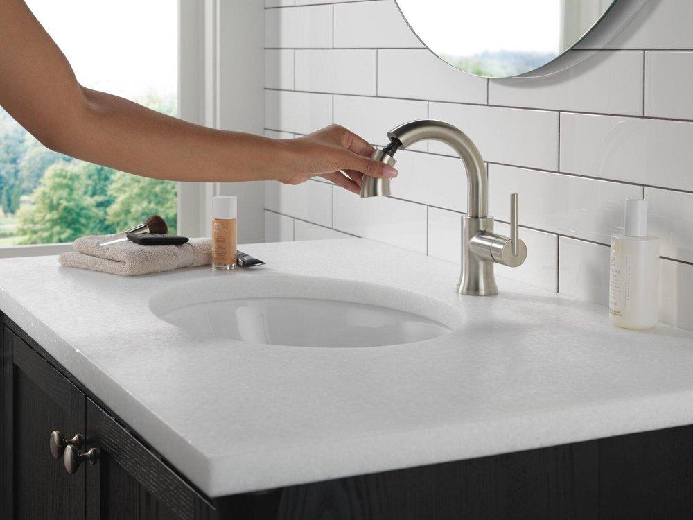 Delta Faucet Brilliance Stainless Single Handle Monoblock Bathroom Sink Faucet 