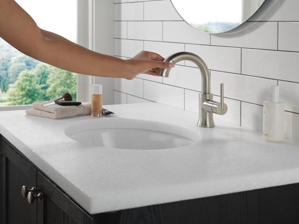 Delta Faucet Brilliance Stainless Single Handle Monoblock Bathroom Sink Faucet 
