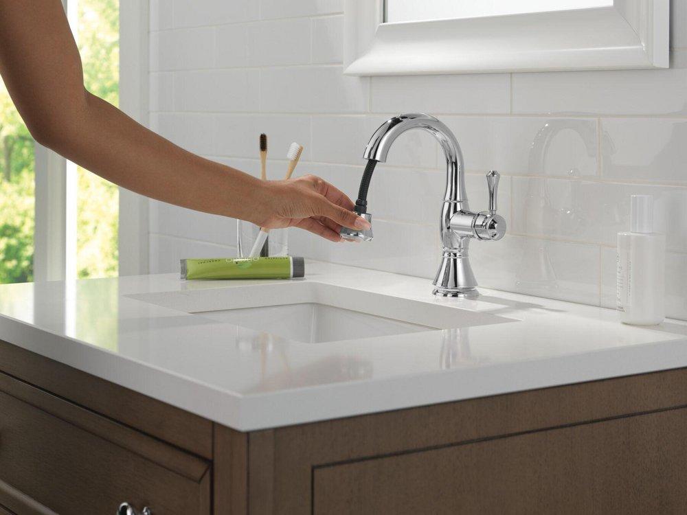 Delta Faucet Chrome Single Handle Monoblock Bathroom Sink Faucet 