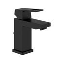 Single Handle Bathroom Sink Faucet in Matte Black