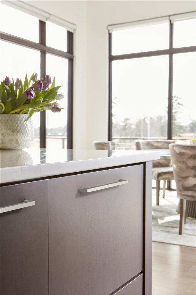 10-1/16 C-C BAR PULL SATIN NICKEL *MONUMENT 