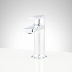 Single Handle Monoblock Bathroom Sink Faucet in Chrome
