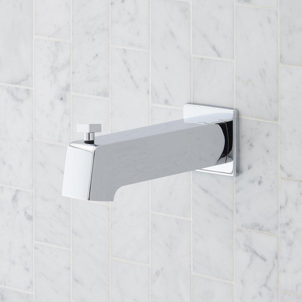 Tub Spout in Polished Chrome 