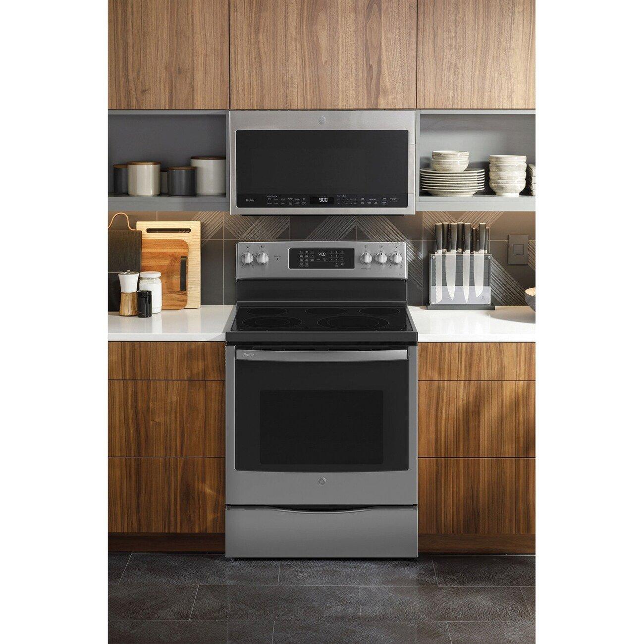 GE&reg; Stainless Steel 30 in. 4-Burner Gas Freestanding Range 