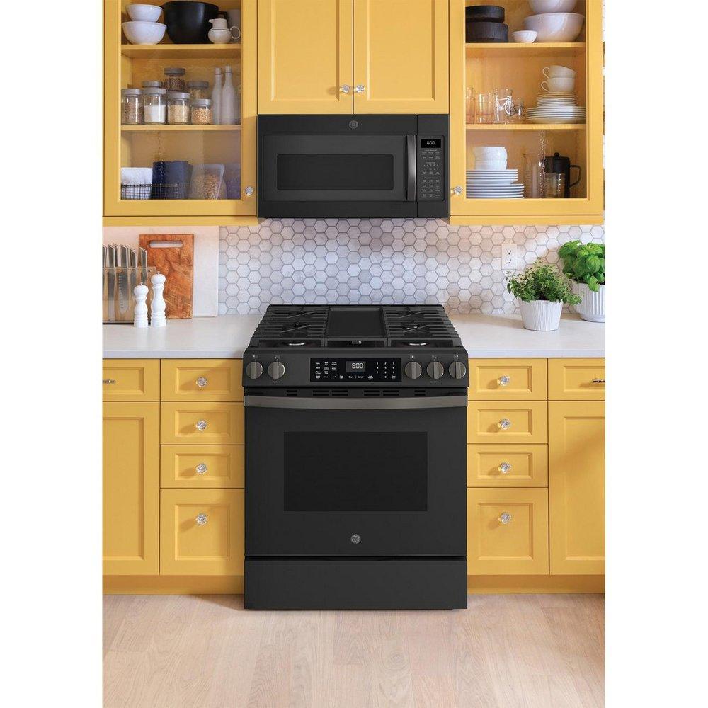 GE&reg; Fingerprint Resistant Stainless Steel 30 in. 4-Burner Gas Slide-In Range with Griddle and No Preheat Air Fry 