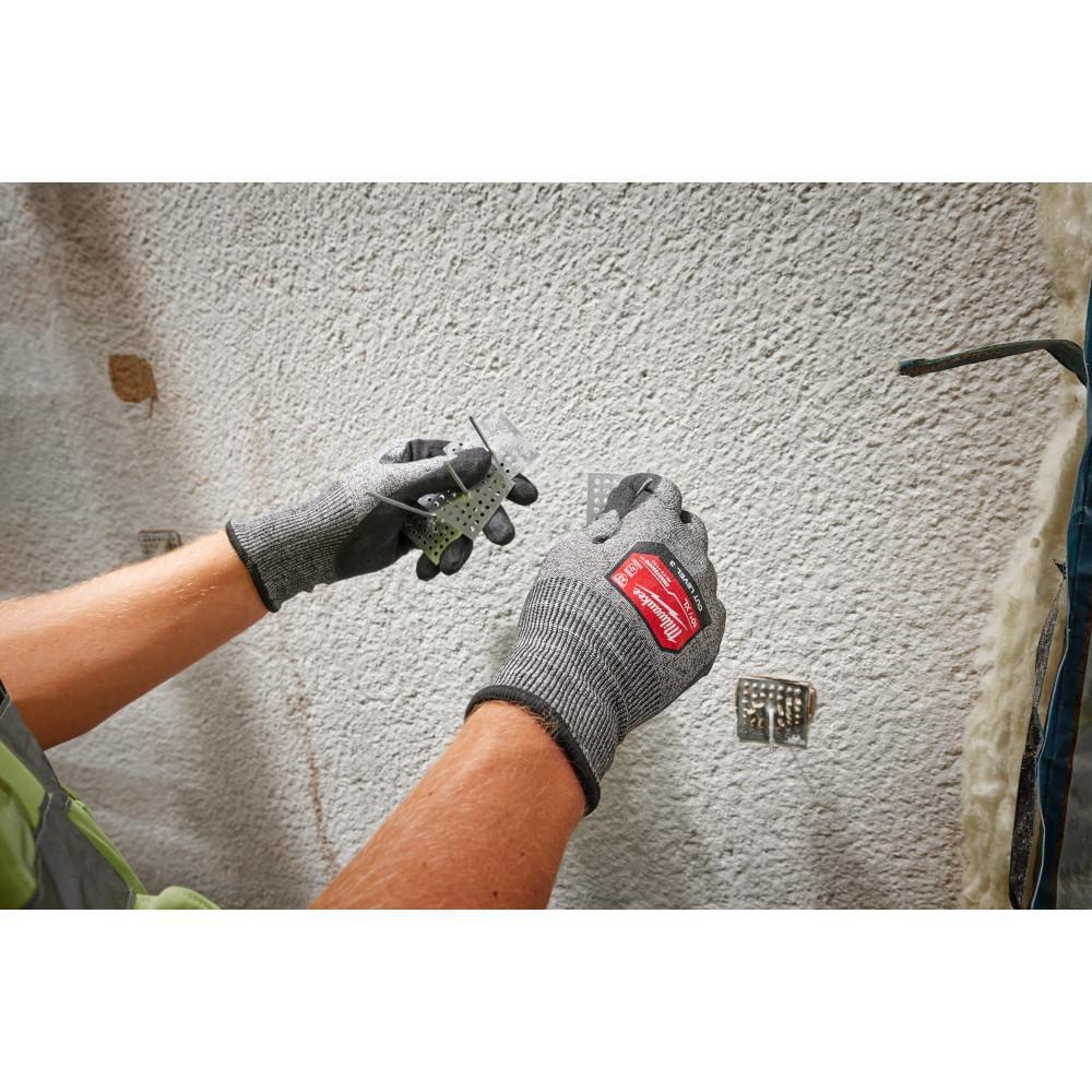 Cut Level 3 High-Dexterity Nitrile Dipped Gloves, M 