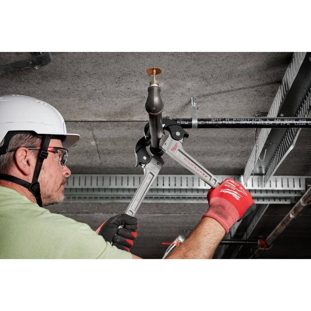 14 ALUMINUM SELF-ADJUSTING PIPE WRENCH 