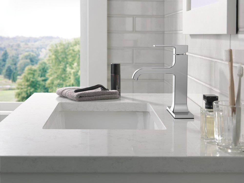 Single Handle Monoblock Bathroom Sink Faucet in Chrome 