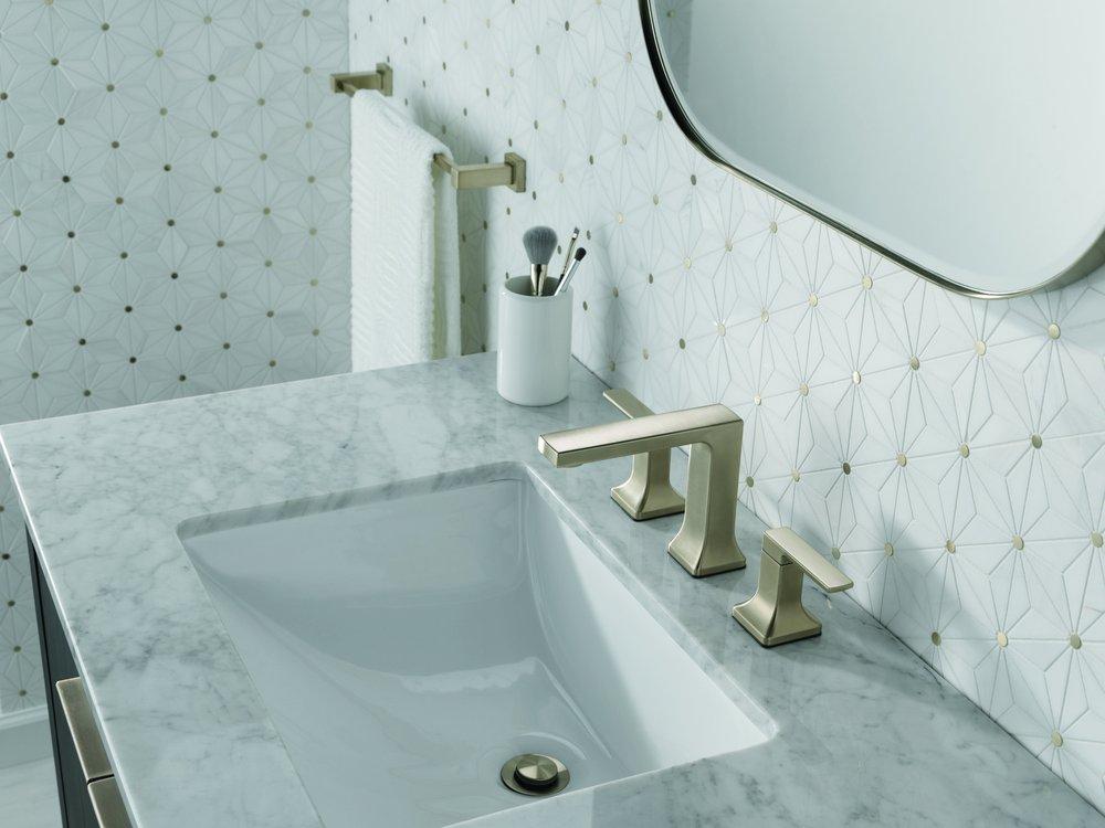 18 in. Towel Bar in Stainless Steel 