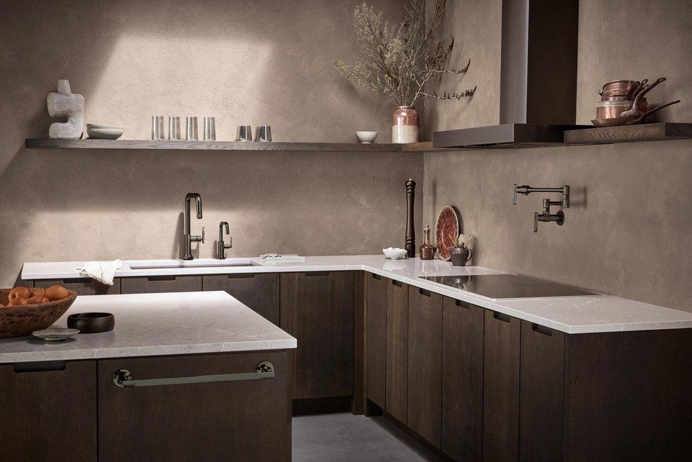 Kintsu&reg; Single Handle Faucet with Square Spout in Lumicoat&reg; Black Onyx 