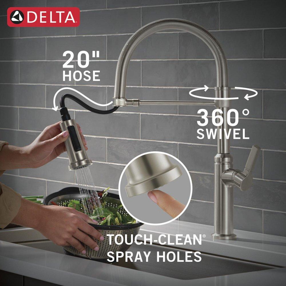 Single Handle Pull Down Kitchen Faucet with Side Spray in Brilliance&reg; Stainless 