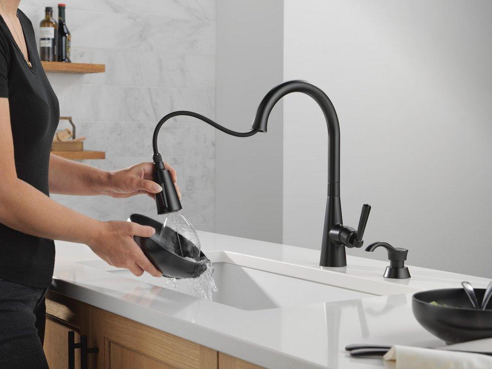 Single Handle Pull Down Kitchen Faucet with Soap Dispenser in Matte Black 