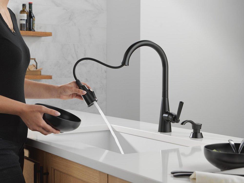 Single Handle Pull Down Kitchen Faucet with Soap Dispenser in Matte Black 
