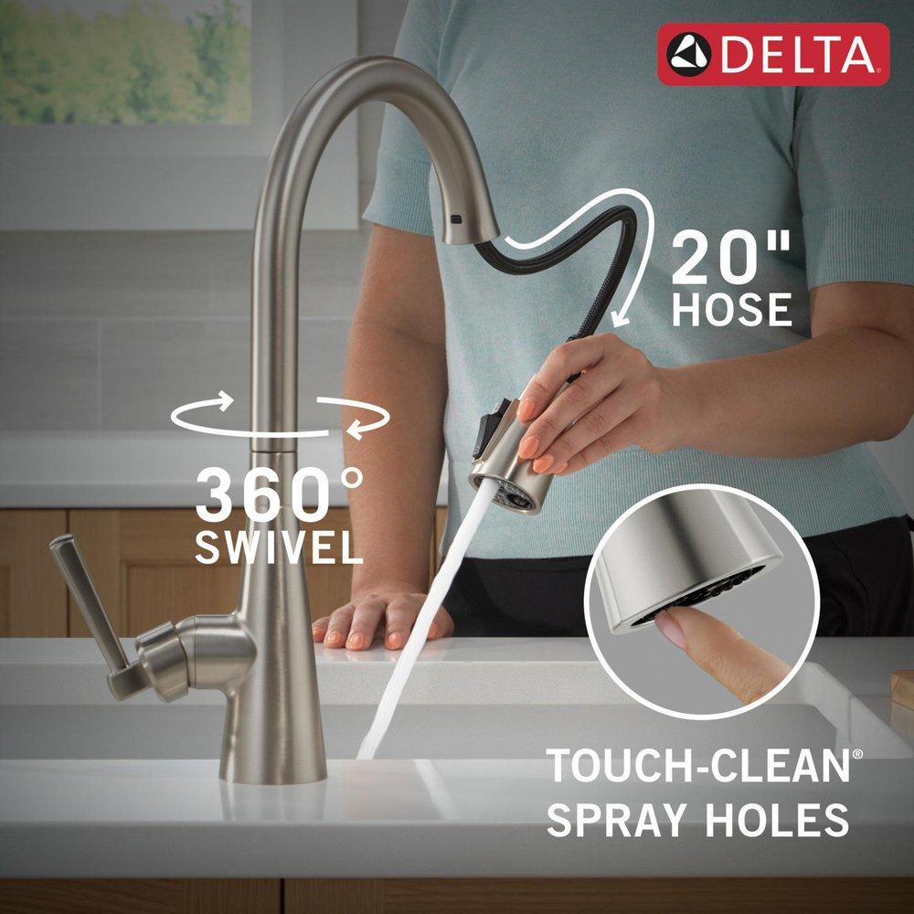 Single Handle Pull Down Kitchen Faucet with Soap Dispenser in SpotShield&reg; Stainless 