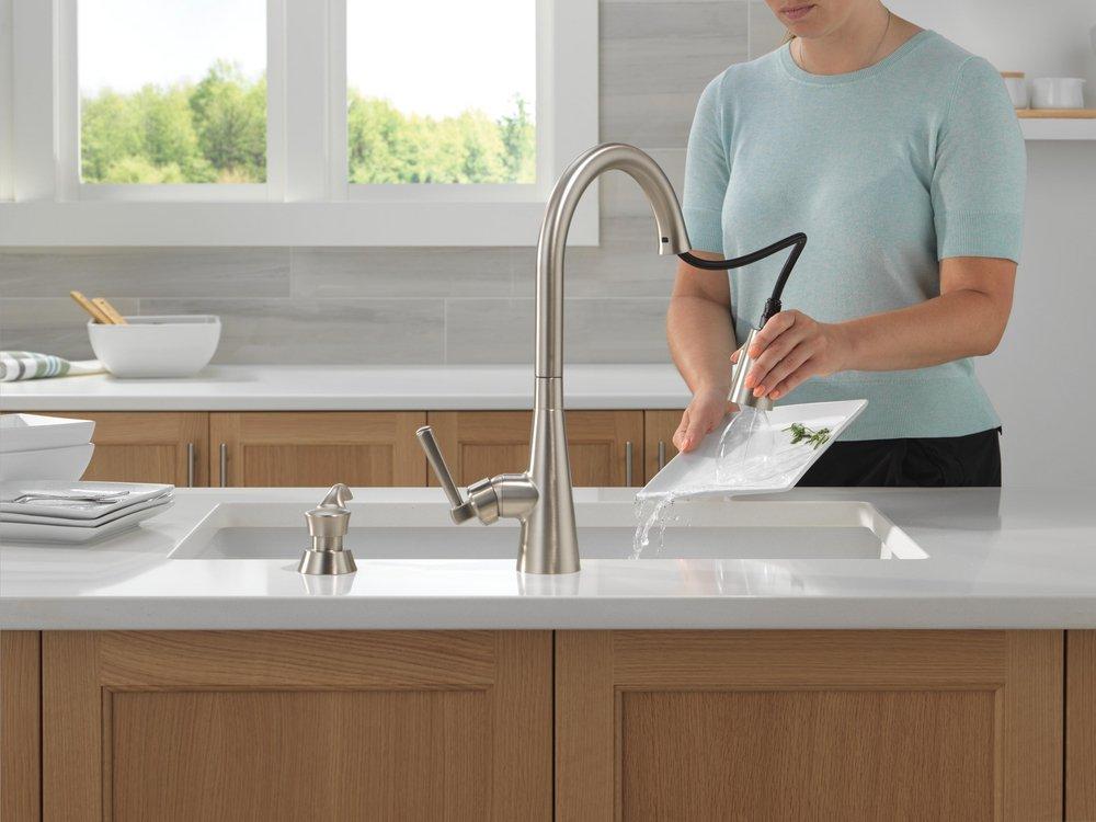 Single Handle Pull Down Kitchen Faucet with Soap Dispenser in SpotShield&reg; Stainless 