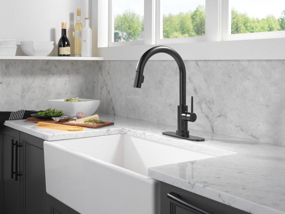 Single Handle Pull Down Touchless with Voice Activation Kitchen Faucet in Matte Black 