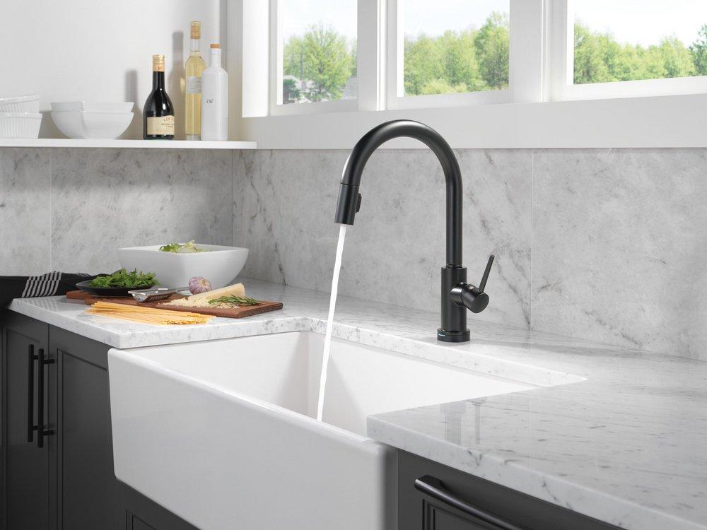 Single Handle Pull Down Touchless with Voice Activation Kitchen Faucet in Matte Black 