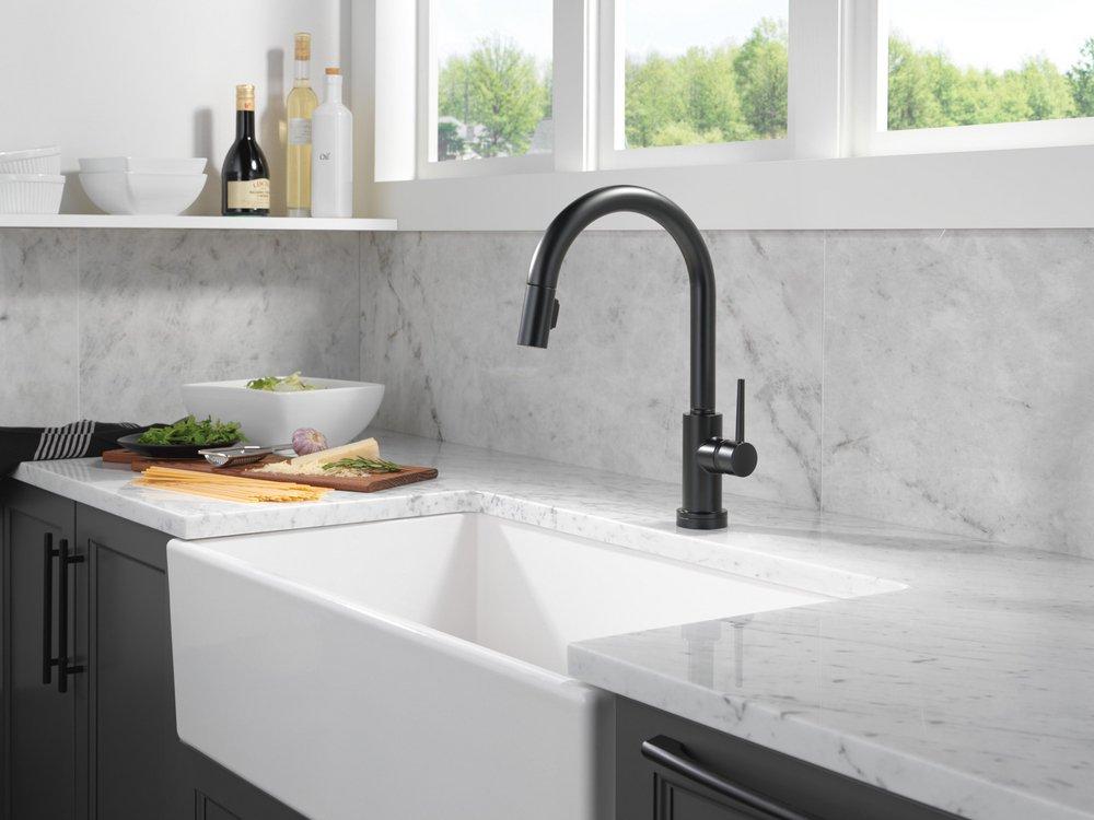 Single Handle Pull Down Touchless with Voice Activation Kitchen Faucet in Matte Black 